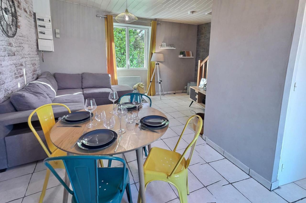 Gites De La Bonaudrie Combrand Buitenkant foto
